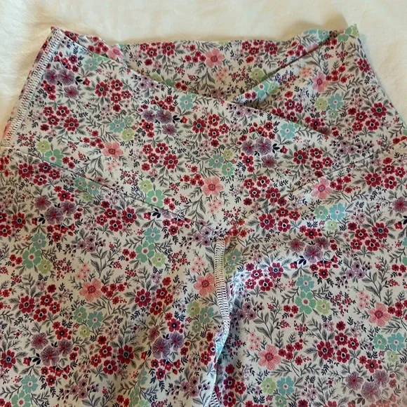 Floral leggings. Size small. - Picture 2 of 3